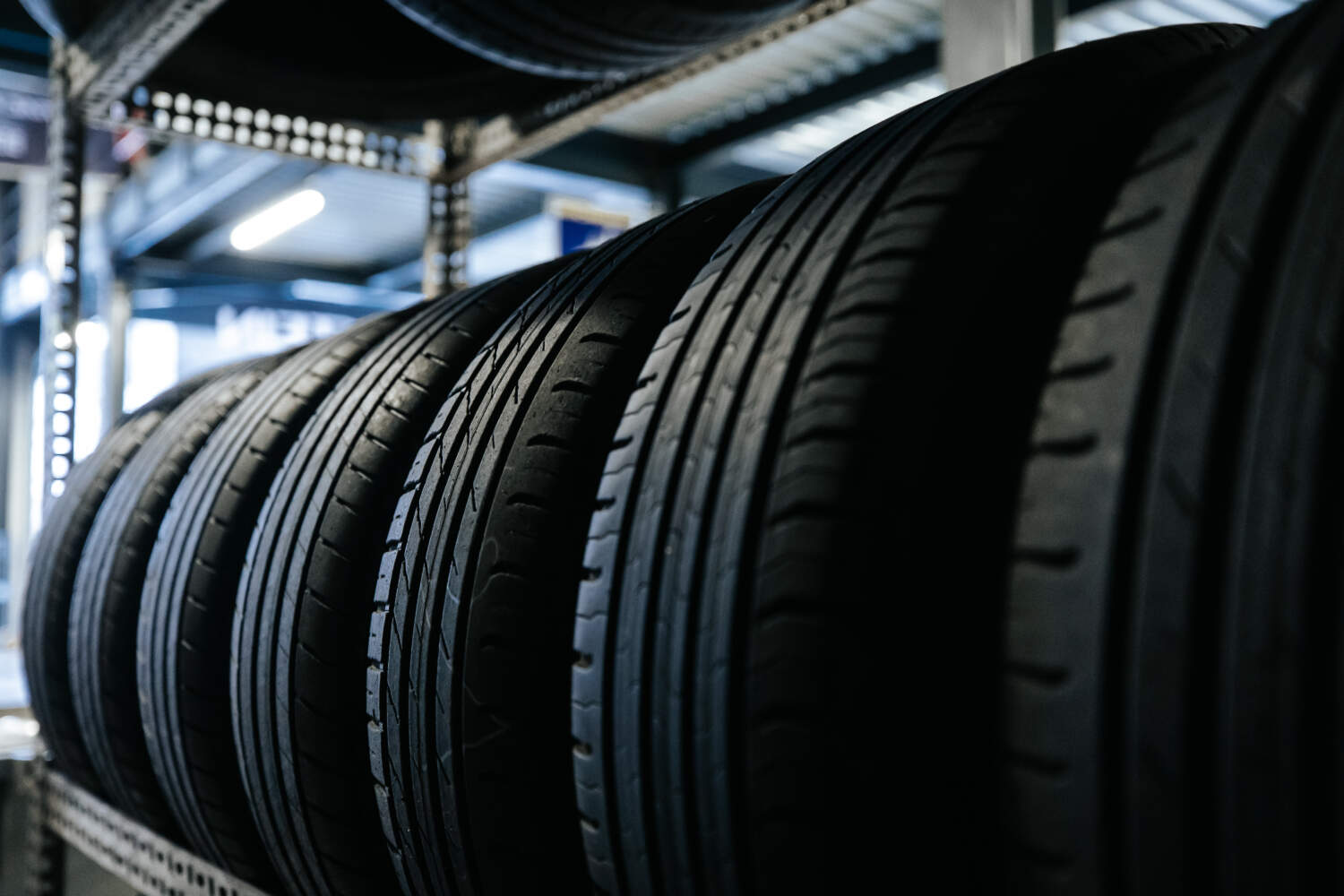 Photo d'un stock de pneus - Garage F2D Automobile